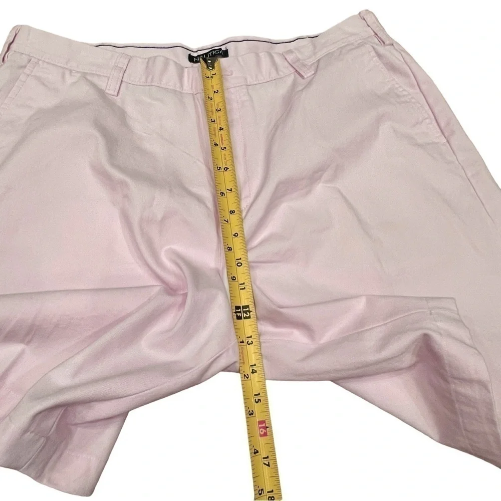 Men’s Nautica Pale Pink Flat Front Shorts, Size 38W